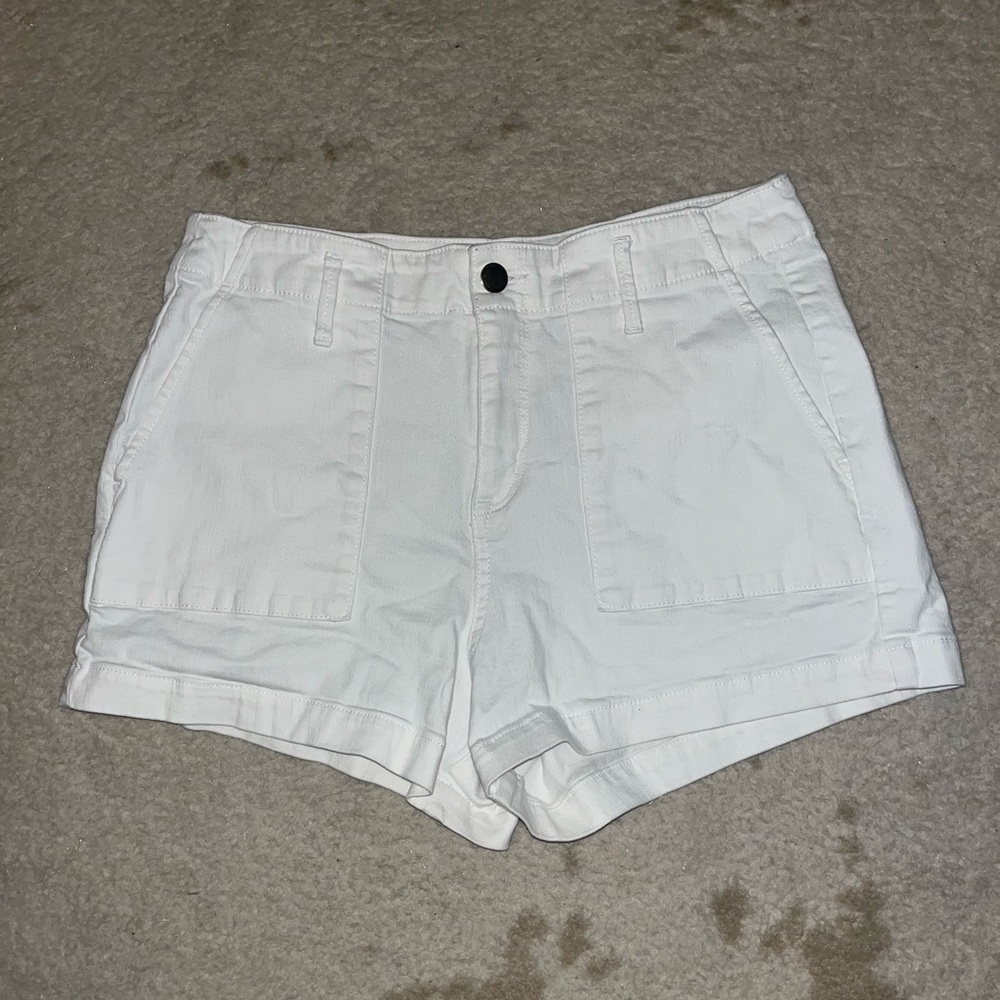 LOFT White 2.5” Shorts